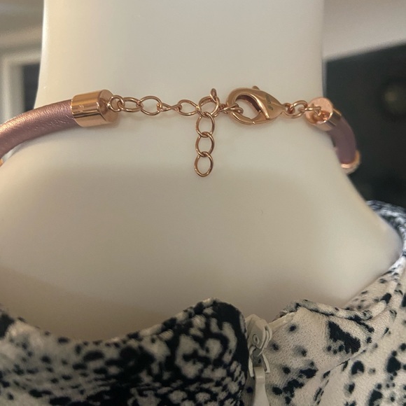 Necklace - Picture 5 of 6